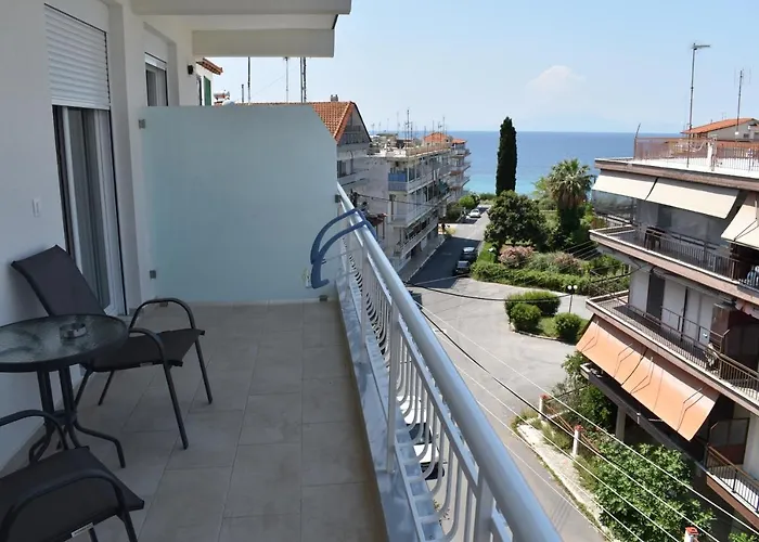 Sea View Luxury Apartment In Nea Kallikratia.